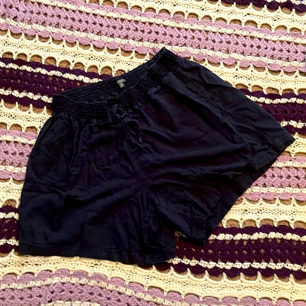EUC XL shorts.